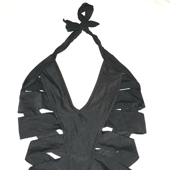 Slash Cut-out Swimsuit - Picture 3 of 12